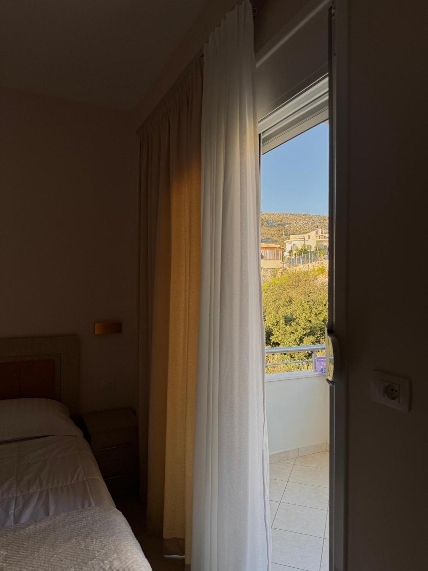 Vila Majola Sarandë Exterior foto