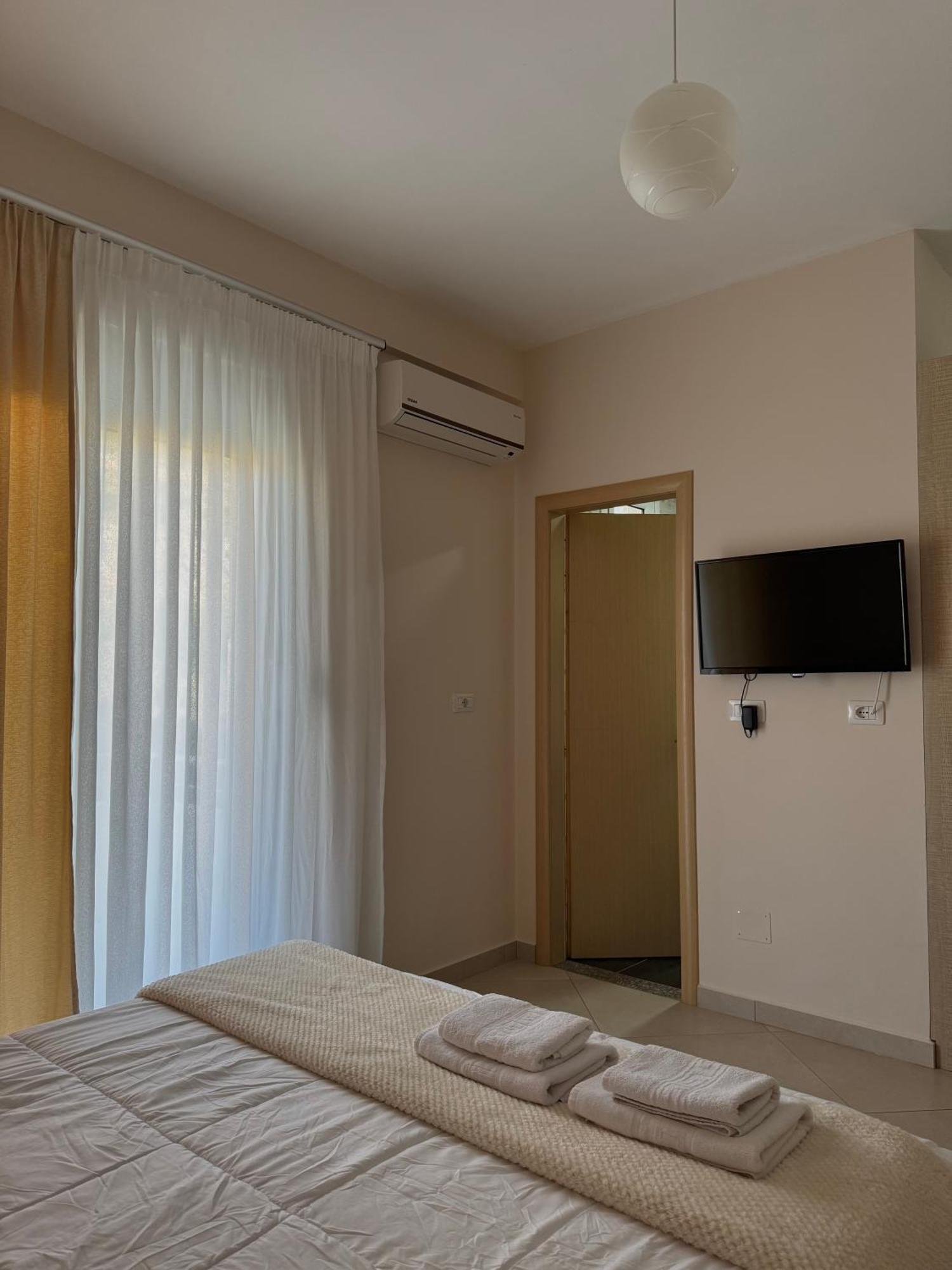 Vila Majola Sarandë Exterior foto