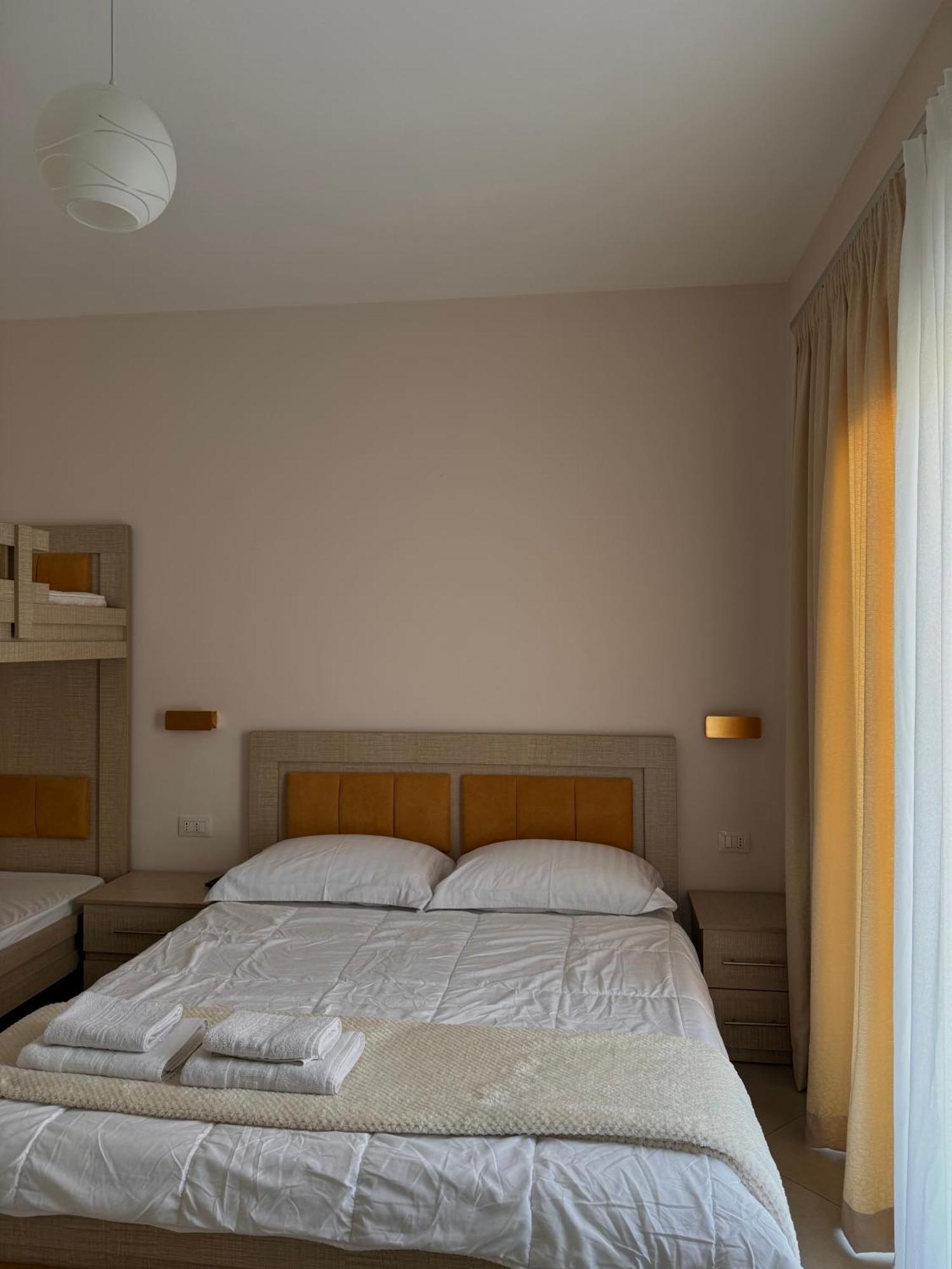 Vila Majola Sarandë Habitación foto