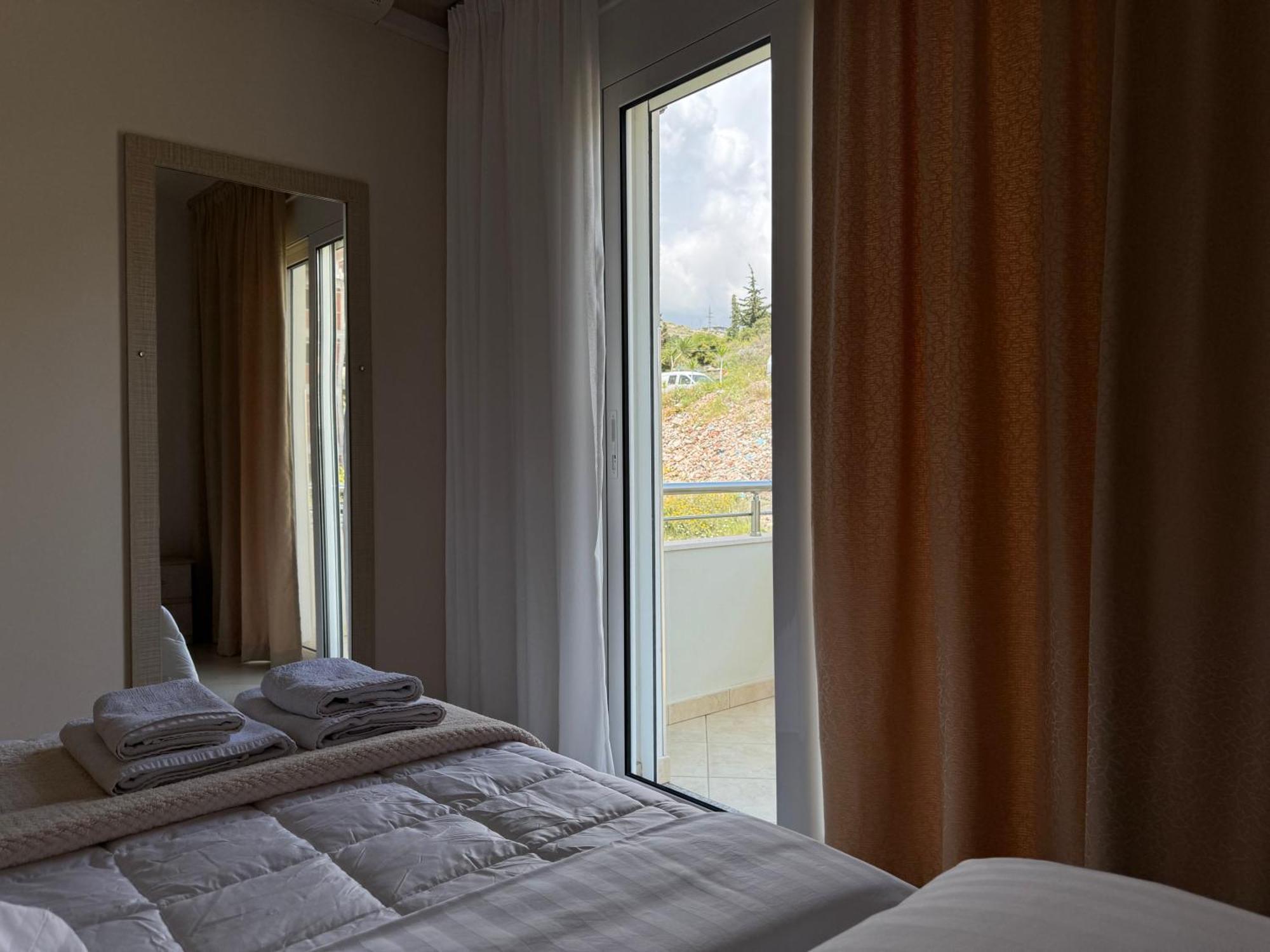 Vila Majola Sarandë Habitación foto