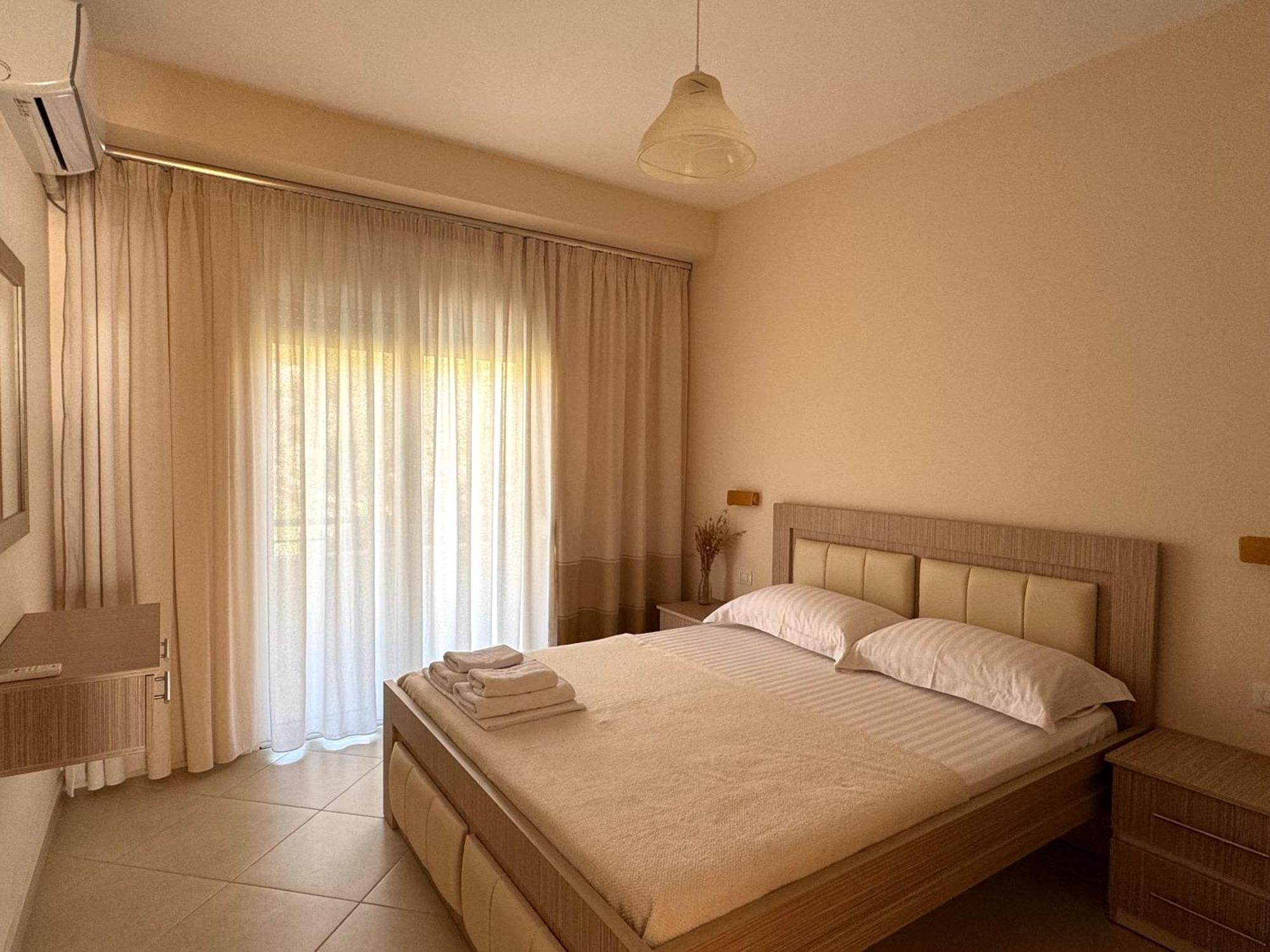 Vila Majola Sarandë Habitación foto