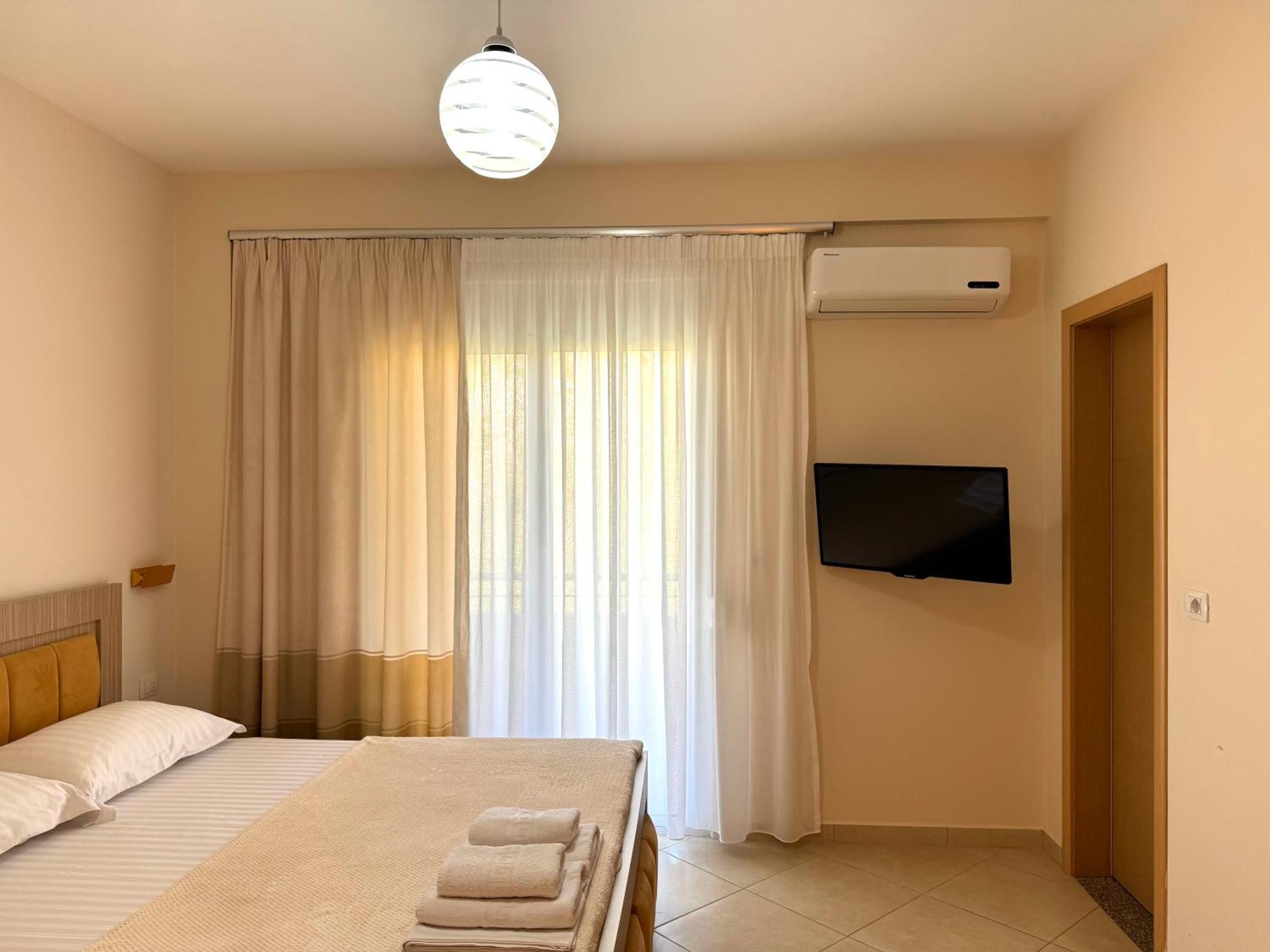 Vila Majola Sarandë Habitación foto